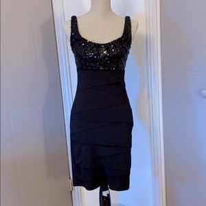 Le Chateau Small black stretch sequins dress